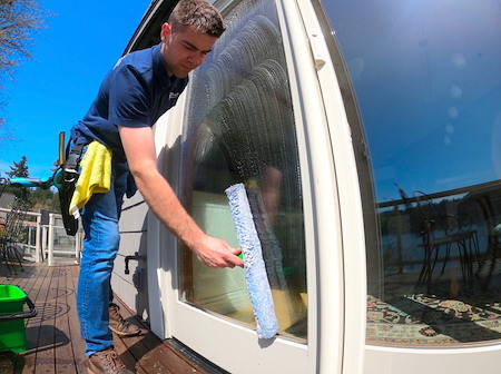 How Professional Window Cleaning Helps Remove Built-Up Grime