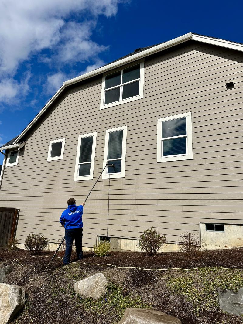 A Professional Window Cleaning Experience In Tigard Oregon 