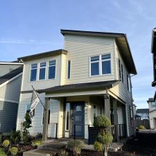 Top-Quality-Residential-Window-Cleaning-in-Hillsboro-Oregon 1